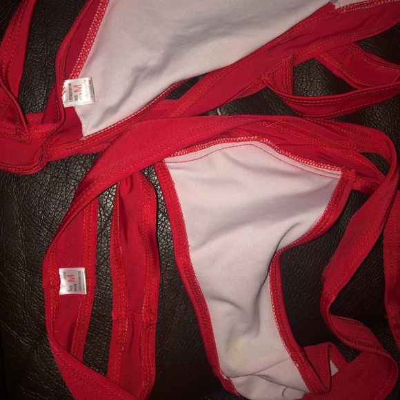 Strappy Red Zaful bikini - Picture 3 of 3